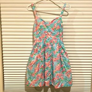 Blue with pink lobsters Lilly Pulitzer Dress size 4 Side pockets. 32 inches